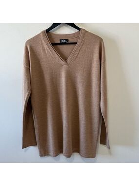 Lord & Taylor 100% Merino Wool V-Neck Sweater Size XS